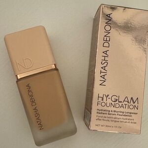 HY-GLAM FOUNDATION Natasha Denona in shade RN3